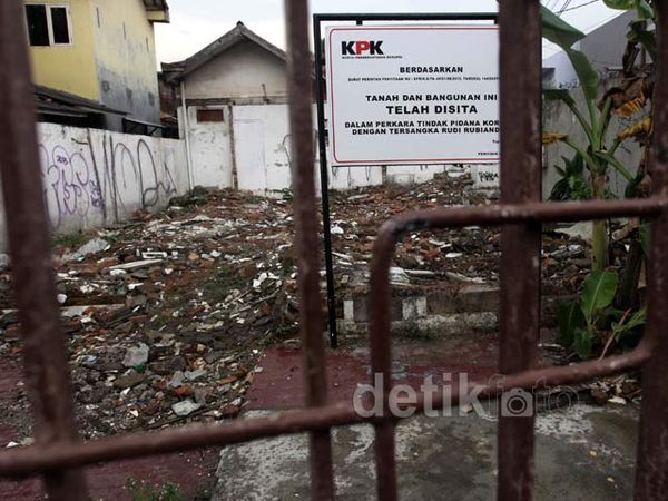 KPK Sita Tanah Milik Rudi Rubiandini