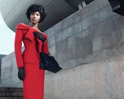 Foto: Ketika Naomi Campbell Berubah Jadi Michelle Obama