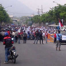 Buruh NIP Mojokerto Mogok Massal Tuntut UMR Rp 3,4 Juta