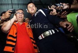 Akil Ditahan KPK, BNN Tetap Proses Kemungkinan Penggunaan Ganja