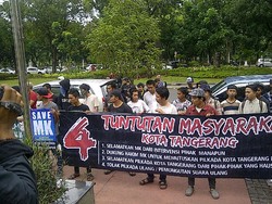 Mahasiswa Geruduk MK Minta Pilkada Tangerang Diselesaikan