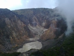 Pendakian Edan ke Gunung Ciremai