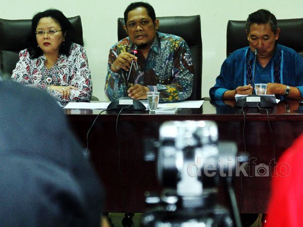Azlaini Dinonaktifkan dari Wakil Ketua Ombudsman 