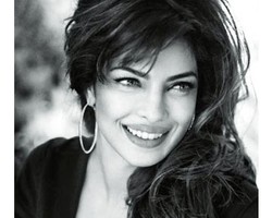 Priyanka Chopra, Aktris India Pertama yang Jadi Bintang Iklan Guess
