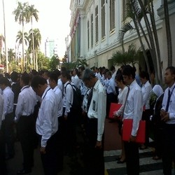 Di Upacara Hari Oeang, Chatib Basri Ingatkan Pegawainya Soal KKN