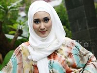 Warna-warni Dian Pelangi