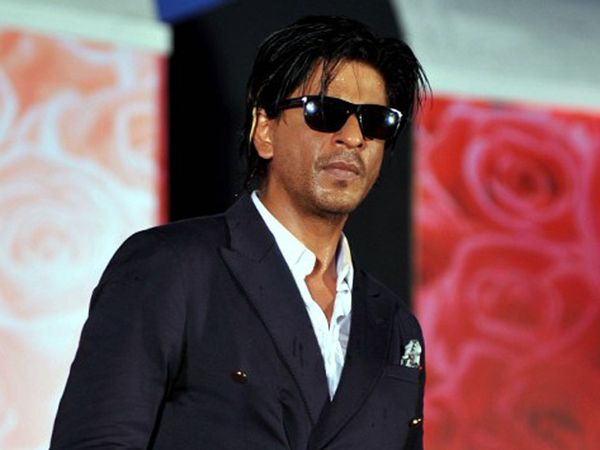 Shahrukh Khan Cool Berkacamata Hitam