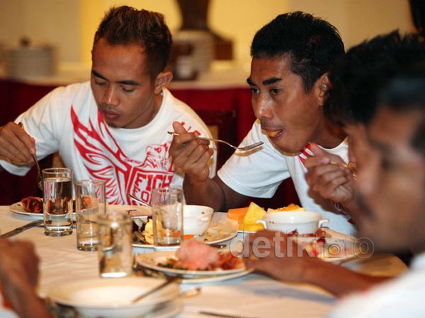 Penggawa Timnas Santap Siang
