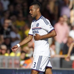 Ingin Lebih Lama di Chelsea, Ashley Cole Harapkan Kontrak Baru