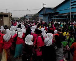 Ribuan Buruh Demo Lagi Hari Ini, Polda Metro Jaya Siagakan 17 Ribu Personel