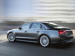 Ada 2 Masalah, Mobil Mewah Audi Ditarik