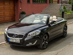 Volvo Setop Produksi Mobil C70