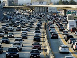 Pengendara Senang Berhubungan Intim di Mobil