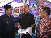 Menpera Tinjau Pembangunan Rusunawa di Jambi