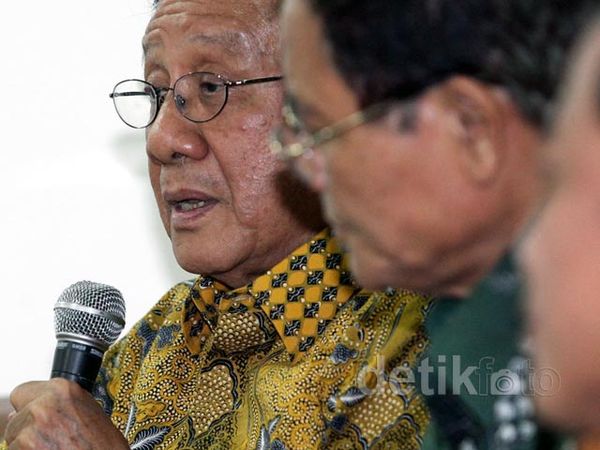 Akbar Tandjung Soroti Regenerasi Kepemimpinan Bangsa