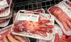 Hiii! Toko Ini Jual Daging Mirip Potongan Tubuh!