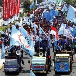 Aksi Mogok Bikin Macet, Buruh Minta Maaf
