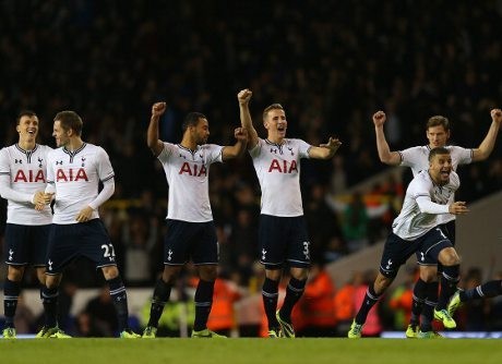 Dukungan Suporter Bikin Spurs Melaju