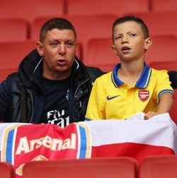 Fans Arsenal Dikritik karena Bikin Emirates Jadi seperti Gedung Teater