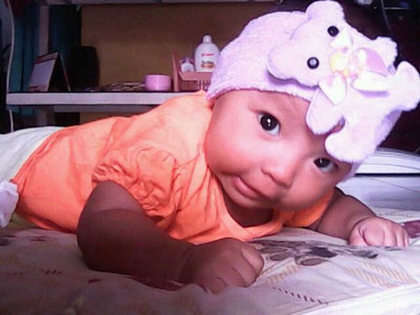 Aura Nayla Sahlan, 9 Bulan, Perempuan