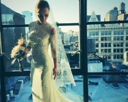 Foto: Mengintip Cantiknya Christina Ricci dalam Balutan Gaun Pengantin