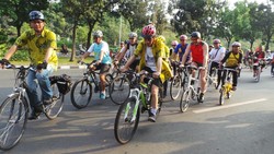 Sebelum Bersepeda ke Kantor, Jokowi Minum Temulawak