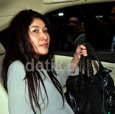 Ini Vika, Istri Kedua Adiguna Saat Diperiksa Polisi