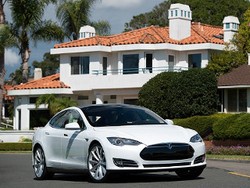 Tesla Siapkan Mobil Listrik yang Lebih Murah