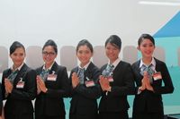 Aksi Latihan Pramugari Cantik Garuda Indonesia
