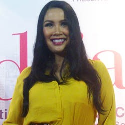 Titi DJ Masih Betah Jomblo