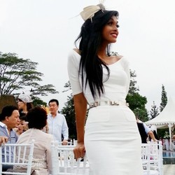 Foto di Kuburan, Fashion Stylist Ini Alami Hal Mistis