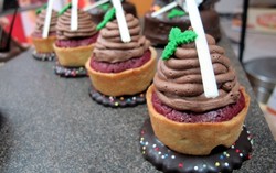 Premix Cake Red Velvet dan Cokelat Puratos untuk Persiapan Natal