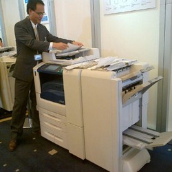 Mesin Fotokopi Fuji Xerox Bisa Jegrek dan Lipat Kertas