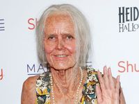 Pesta Halloween, Heidi Klum Jadi Nenek Tua