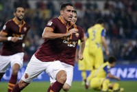 Roma baru bisa memecah kebuntuan di menit ke-67. Sundulan Marco Borriello menyambut umpan Alessandro Florenzi memastikan tiga poin untuk Roma. REUTERS/Max Rossi.