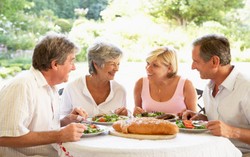 Makan Bersama Keluarga Membuat Orang Cenderung Konsumsi Makanan Sehat