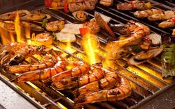 Edge: Mencicipi Grilled Rock Lobster dan Blue Crab Tersegar