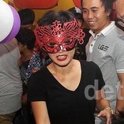 Yuni Shara Bikin Sekolah Murah untuk Tabungan Akhirat