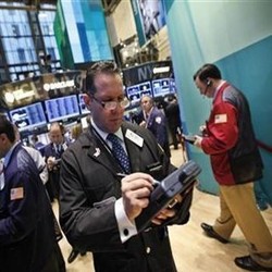 Wall Street Kinclong di Akhir Pekan