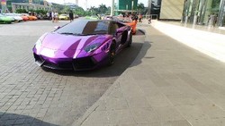  Ini Penampakan Lamborghini yang Konvoi di Jakarta