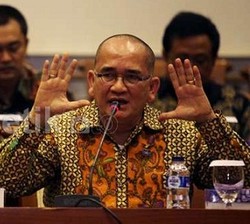 Dikritik TB Silalahi, Ruhut: Jangan Coba-coba Komentari Saya!
