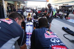 Webber Raih Pole, Red Bull Start 1-2