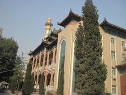  Saat Azan Berkumandang di Negeri Komunis 