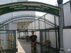 Nyaris Kehabisan Uang di Vientiane, Laos