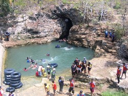 Goa Pindul Sudah Kayak Pasar