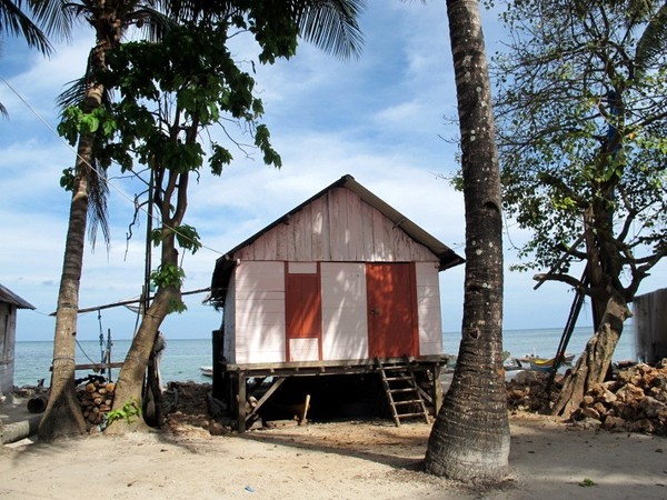 65+ Gambar Rumah Panggung Pinggir Pantai Terbaik - Neos Design