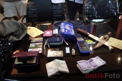 Nahas! Lolos dari Jambret, Uang dan Gadget TKI Digasak Sang Penolong