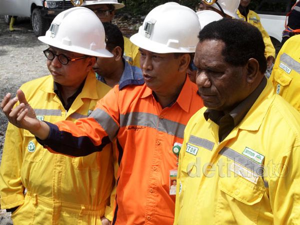 Menteri Lingkungan Hidup Tinjau Tambang Emas Antam