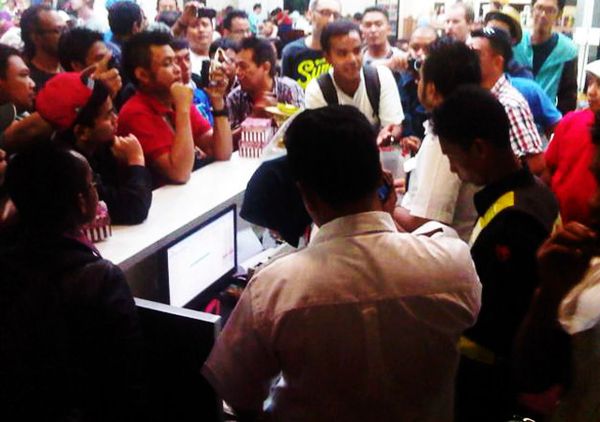 Lion Air Delay, Penumpang Protes