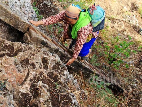 Watu Ondo di Tuban yang Fenomenal